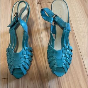 High hill sandal Nine West! Great summer color .